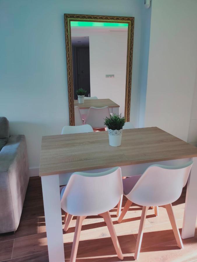 Beautiful Apartment In Third Line Beach Boliches Fuengirola Exterior photo
