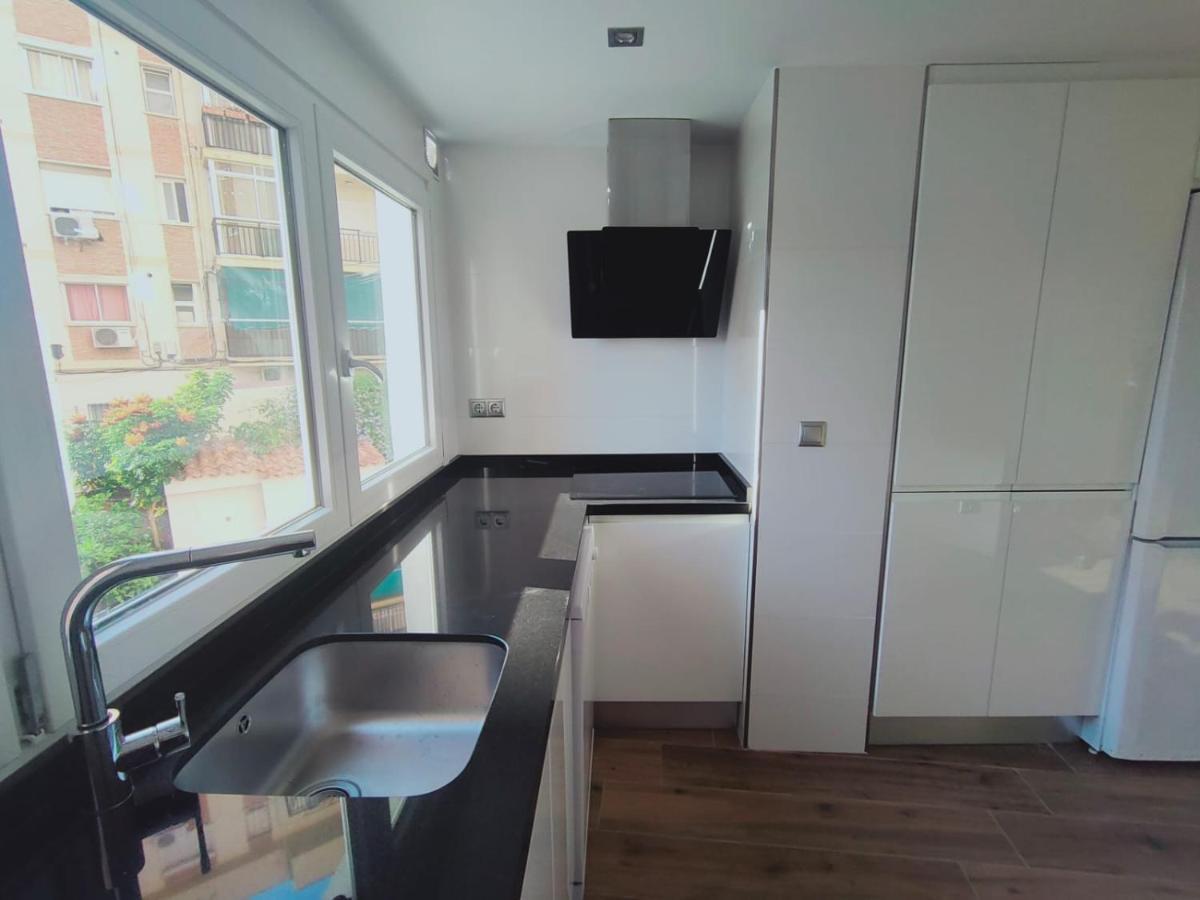 Beautiful Apartment In Third Line Beach Boliches Fuengirola Exterior photo